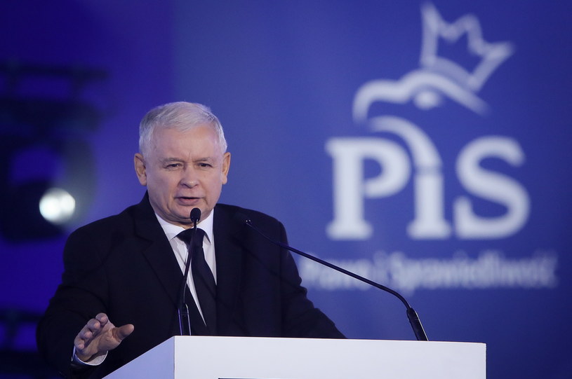 Prezes PiS Jarosław Kaczyński przemawia na konwencji wyborczej partii /Paweł Supernak /PAP