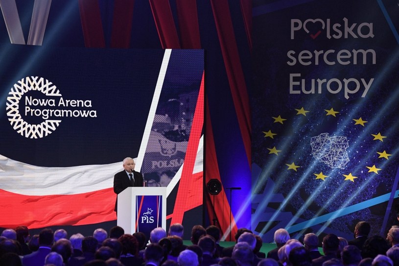 Prezes PiS Jarosław Kaczyński przemawia podczas Konwencji Prawa i Sprawiedliwości / 	Radek Pietruszka   /PAP