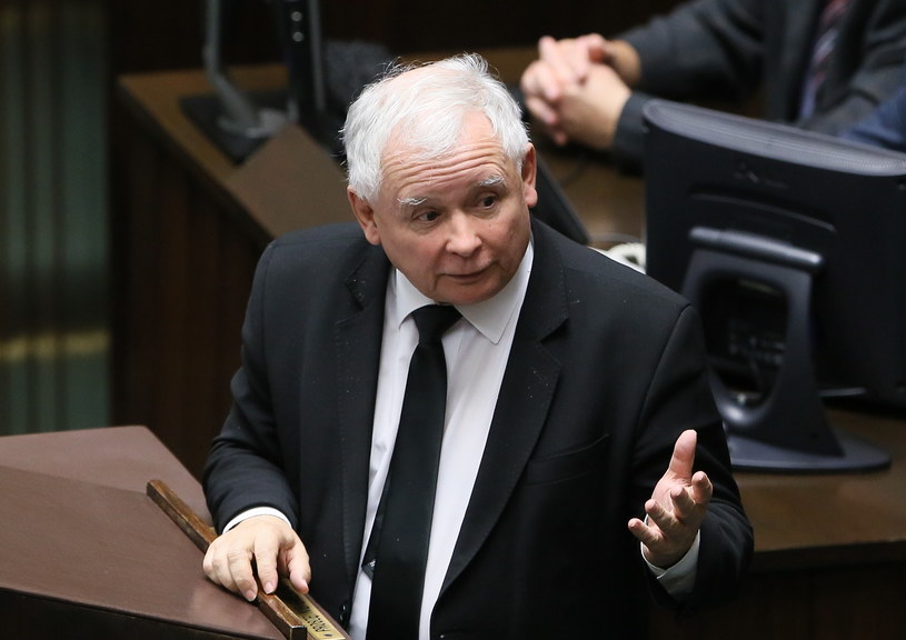 Prezes PiS Jarosław Kaczyński przemawia w Sejmie, po odrzuceniu "Stop Aborcji" /Paweł Supernak /PAP