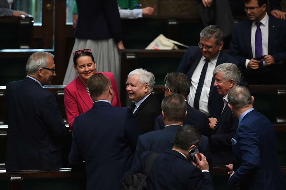 Prezes PiS Jarosław Kaczyński w Sejmie /Radek  Pietruszka /PAP