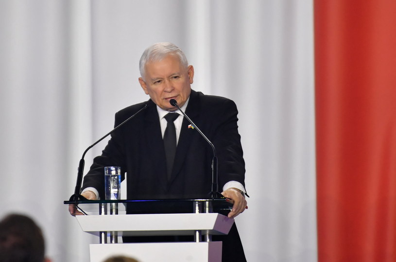 Prezes PiS Jarosław Kaczyński zapowiada operację taniego węgla jako odpowiedź na znaczny wzrost cen w ostatnich tygodniach i spadającą dostępność surowca /Radek Pietruszka /PAP