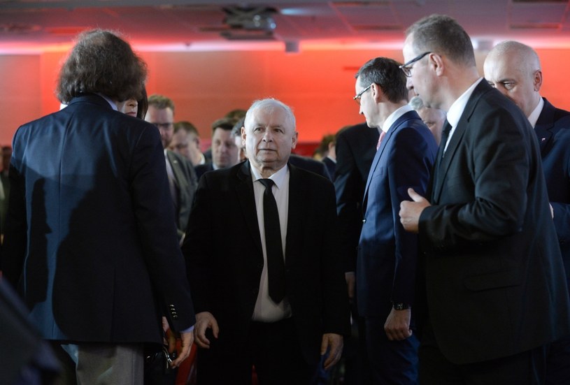 Wydarzenia Polityczne Z Ostatniego Tygodnia W Polsce "Polityczne trzęsienie ziemi". Politycy o najnowszym sondażu