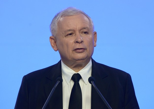 Prezes PiS Jarosław Kczyński na konferencji prasowej /Radek Pietruszka (PAP) /PAP