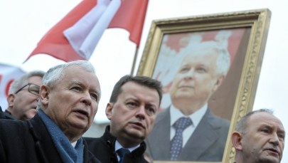 Prezes PiS nie pojawił się na posiedzeniu komisji etyki. Był na miesięcznicy