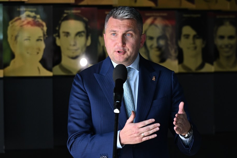 Prezes PKOl Radosław Piesiewicz podczas briefingu prasowego /Radek Pietruszka /PAP