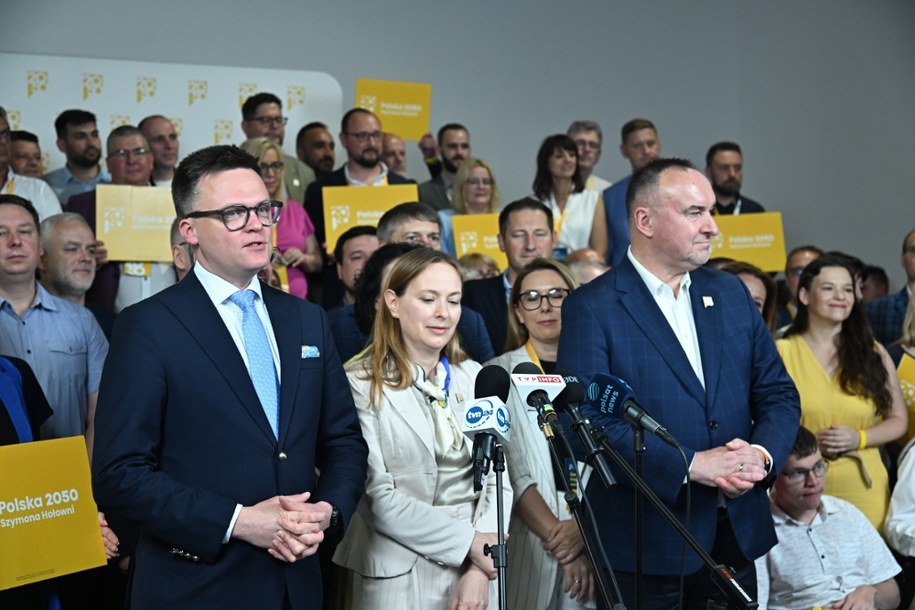 . Prezes Polski 2050, marszałek Sejmu Szymon Hołownia, Katarzyna Pełczyńska-Nałęcz i Michał Kobosko /Radek Pietruszka /PAP