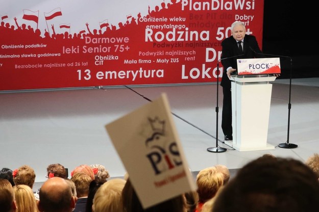 Prezes Prawa i Sprawiedliwości Jarosław Kaczyński przemawia podczas konwencji PiS /Piotr Augustyniak /PAP