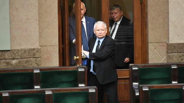 Prezes Prawa i Sprawiedliwości Jarosław Kaczyński w przerwie sejmowych obrad nad ustawą o Sądzie Najwyższym /Bartłomiej Zborowski /PAP