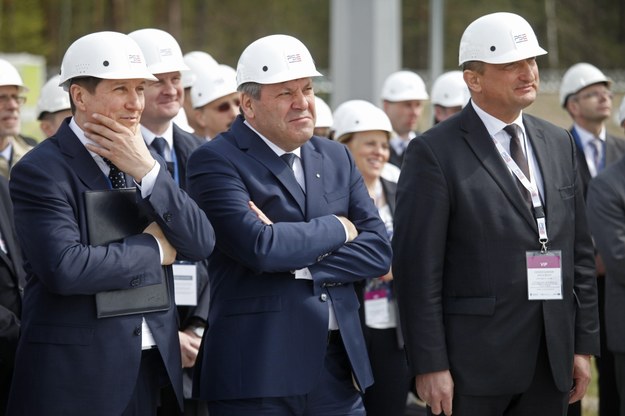 Prezes PSE Operator S.A. Henryk Majchrzak, wicepremier, minister gospodarki Janusz Piechociński i były wicewojewoda podlaski Wojciech Dzierzgowski. /Artur Reszko /PAP