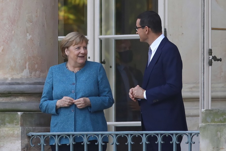 Prezes Rady Ministrów Mateusz Morawiecki oraz kanclerz Republiki Federalnej Niemiec Angela Merkel /Rafał  Guz /PAP