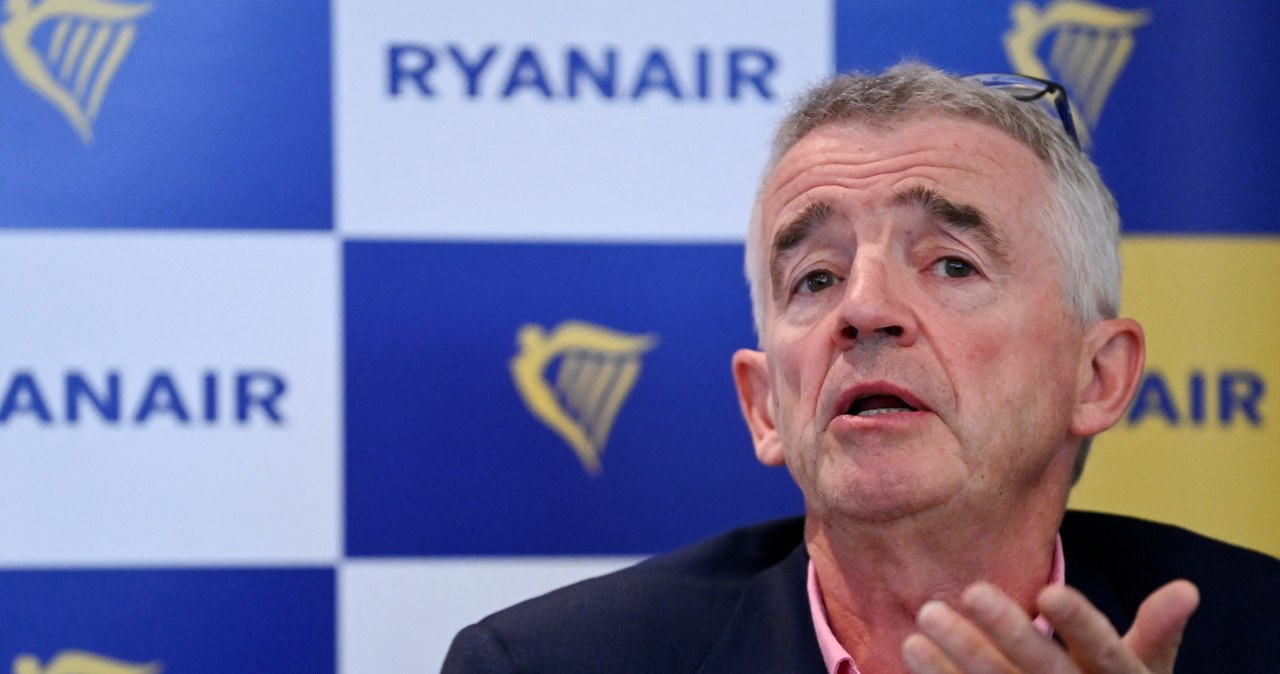 Prezes Ryanaira Michael O'Leary może otrzymać ponad 100 mln euro premii. Musi spełnić jeden warunek /JOHN THYS / AFP /AFP