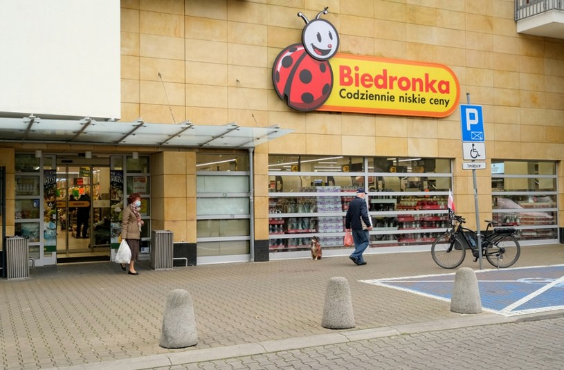 Prezes UOKiK nałożył ponad 723 miliony zł kary na Biedronkę /Mateusz Grochocki /East News