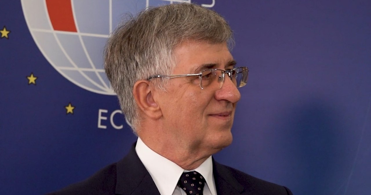 Prezes ZUS Zbigniew Derdziuk podkreśla, że bez Ukraińców na rynku pracy deficyt FUS byłby większy /INTERIA.PL