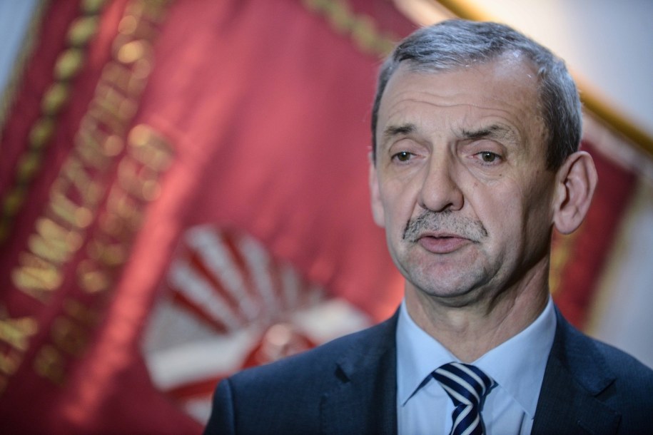 Prezes Związku Nauczycielstwa Polskiego Sławomir Broniarz podczas konferencji prasowej /Jakub Kaminski /PAP