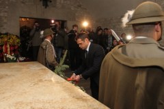 Prezydenccy ministrowie złożyli kwiaty na Wawelu 