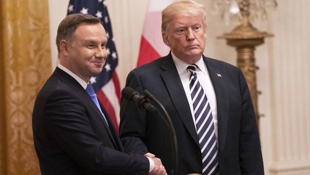 Prezydenci Andrzej Duda i Donald Trump /CHRIS KLEPONIS /PAP/EPA