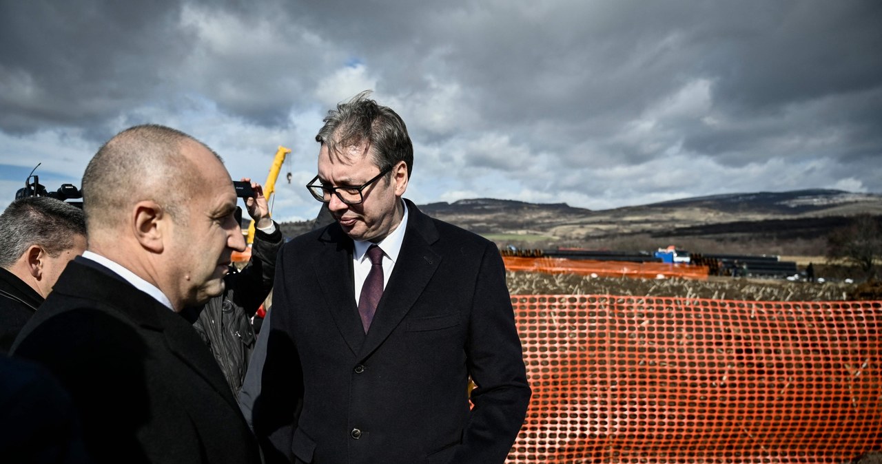 Prezydenci Bułgarii Rumen Radew i Serbii Aleksander Vucić - zapoczątkowali budowę 170-kilometrowego połączenia. Fot. NIKOLAY DOYCHINOV /AFP