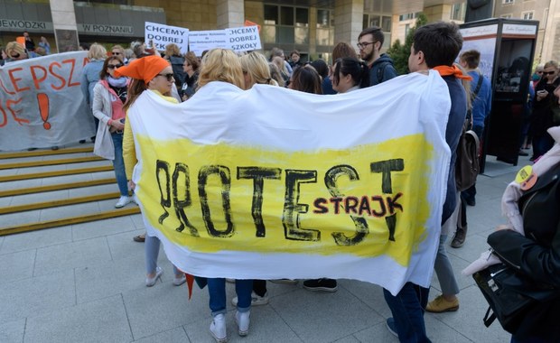 Prezydenci miast: Nauczyciele dostaną pieniądze za strajk