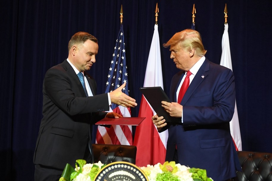 Prezydenci Stanów Zjednoczonych Donald Trump oraz RP Andrzej Duda podczas spotkania w Nowym Jorku / Radek Pietruszka /PAP