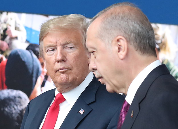 Prezydenci USA Donald Trump i Turcji Recep Tayyip Erdogan (zdjęcie archiwalne) /TATYANA ZENKOVICH  /PAP/EPA