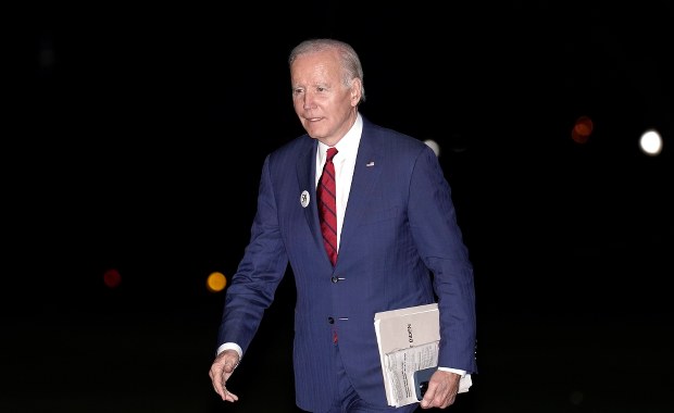 Prezydenci USA i Francji rozmawiali m.in. o dalszej pomocy dla Ukrainy