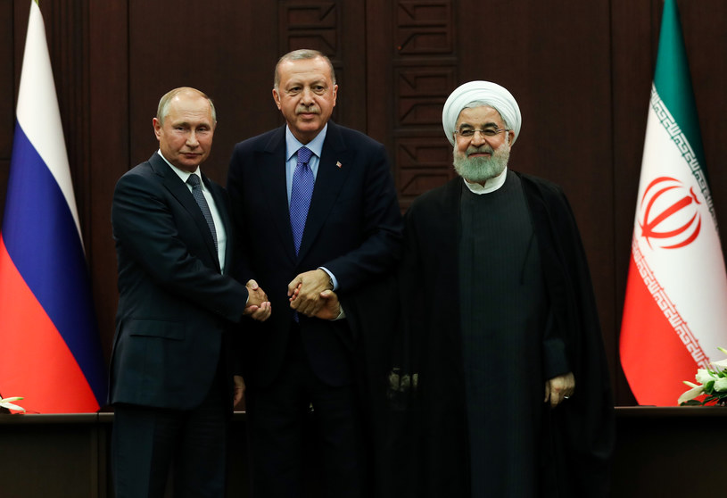 Prezydenci Władimir Putin, Recep Tayyip Erdogan i Hasan Rowhani /ADEM ALTAN /AFP