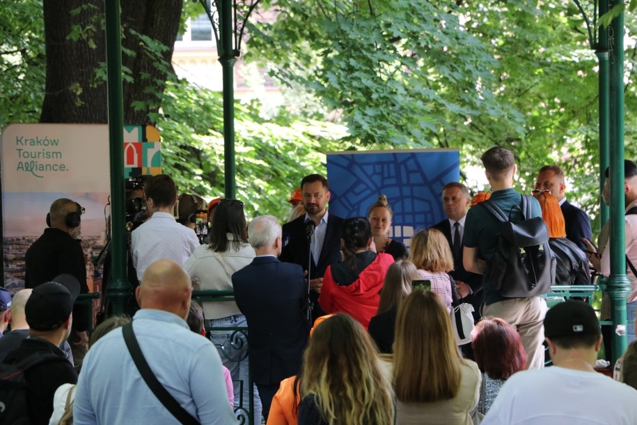 Prezydent Aleksander Miszalski na konferencji prasowej /Józef Polewka /RMF24