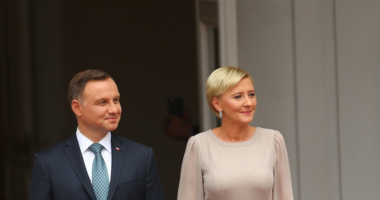 Prezydent Andrzej Duda i Agata Duda czekają na książęcą parę /East News