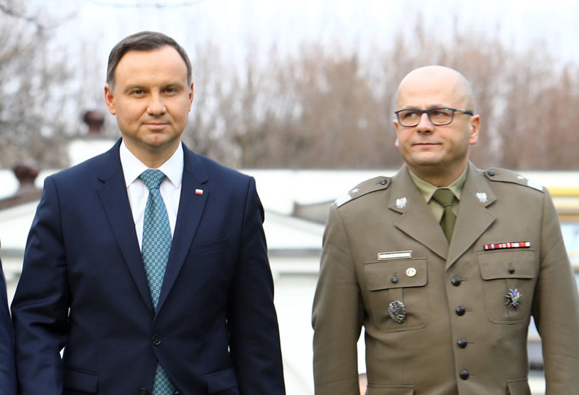 Prezydent Andrzej Duda i generał Jarosław Kraszewski /Stanisław Kowalczuk /East News