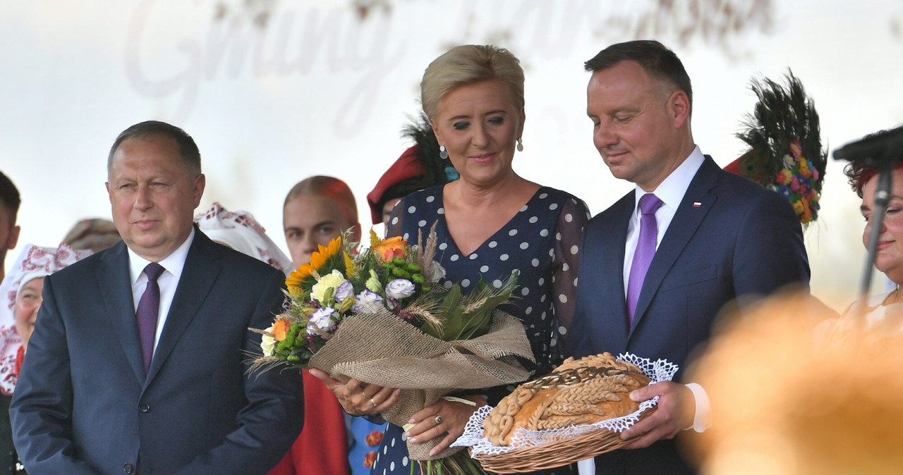 Prezydent Andrzej Duda i jego żona Agata Kornhauser-Duda na dożynkach w Zbylitowskiej Górze koło Tarnowa /Artur Barbarowski /East News