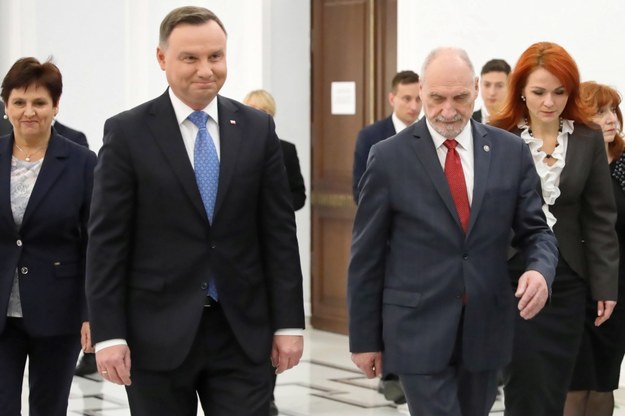 Prezydent Andrzej Duda i marszałek senior Antoni Macierewicz /Leszek Szymański /PAP
