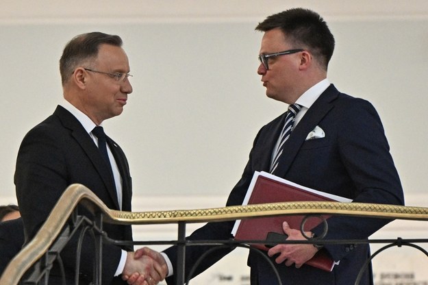 Prezydent Andrzej Duda i marszałek Szymon Hołownia /Radek Piertuszka /PAP