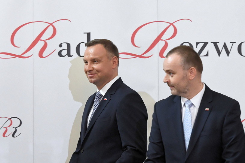 Prezydent Andrzej Duda i minister Paweł Mucha / 	Radek Pietruszka   /PAP