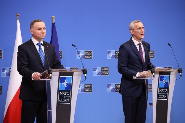 Prezydent Andrzej Duda i sekretarz generalny NATO Jens Stoltenber / 	Leszek Szymański    /PAP