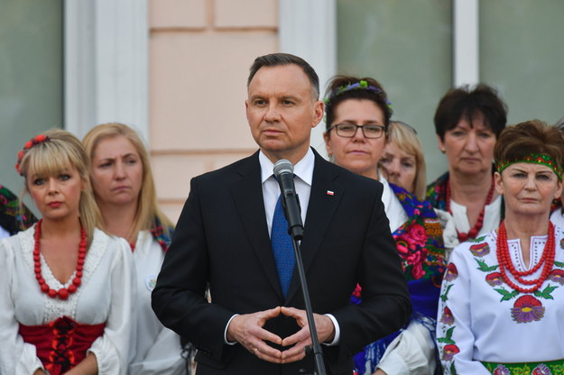 Prezydent Andrzej Duda na spotkaniu z mieszkańcami Połczyna-Zdroju /	Marcin Bielecki   /PAP