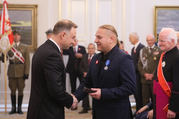 Prezydent Andrzej Duda oraz wokalista Paweł Golec. / 	Paweł Supernak   /PAP