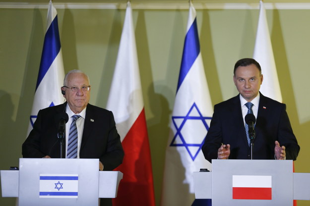 Prezydent Andrzej Duda (P) i prezydent Izraela Reuven Riwlin (L) podczas oświadczenia dla mediów po spotkaniu / Andrzej Grygiel /PAP