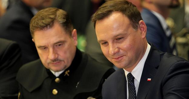 Prezydent Andrzej Duda (P) i przewodniczący NSZZ "Solidarność" Piotr Duda (L) /PAP