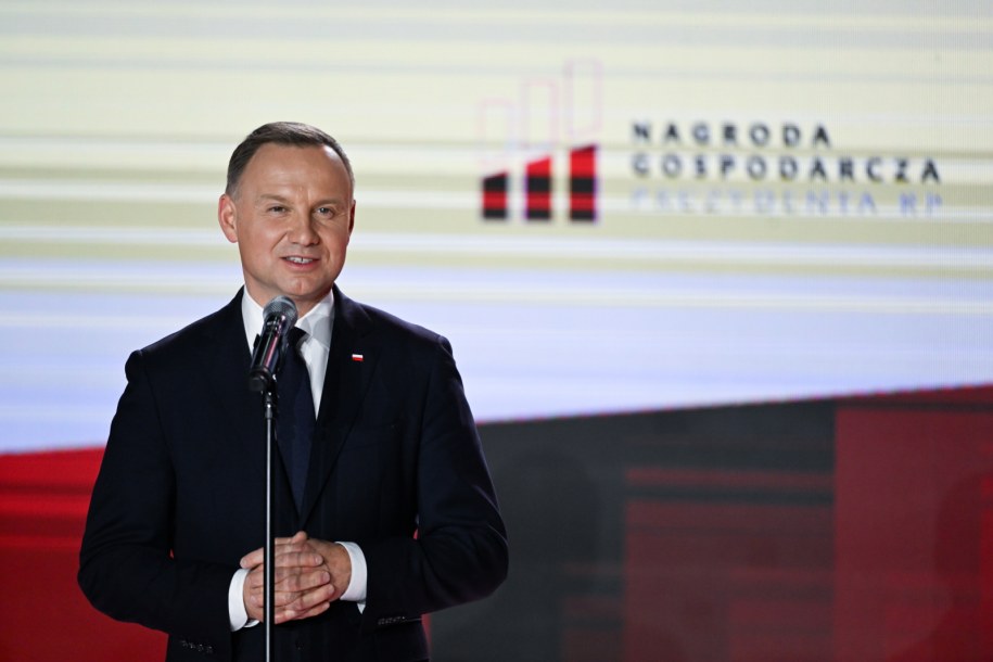 Prezydent Andrzej Duda podczas gali XX edycji Nagrody Gospodarczej Prezydenta RP na Uniwersytecie Rzeszowskim /Darek Delmanowicz /PAP