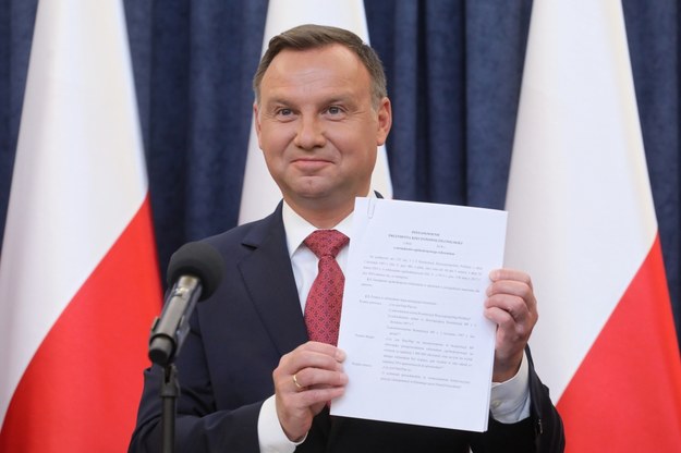 Prezydent Andrzej Duda podczas oświadczenia nt. referendum konsultacyjnego /Paweł Supernak /PAP