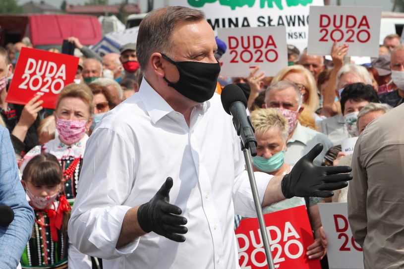 Prezydent Andrzej Duda podczas spotkania z mieszkańcami Opoczna /Roman Zawistowski /PAP