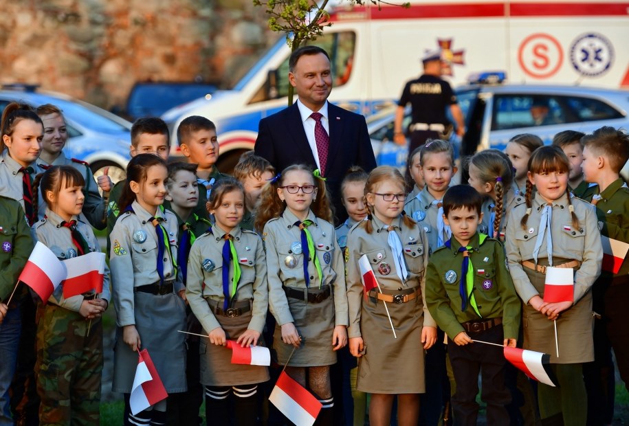 Prezydent Andrzej Duda podczas spotkania z mieszkańcami powiatu sulęcińskiego / 	Marcin Bielecki    /PAP