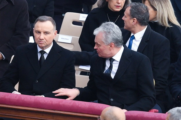 Prezydent Andrzej Duda podczas uroczystości pogrzebowych Benedykta XVI /Radek Pietruszka /PAP