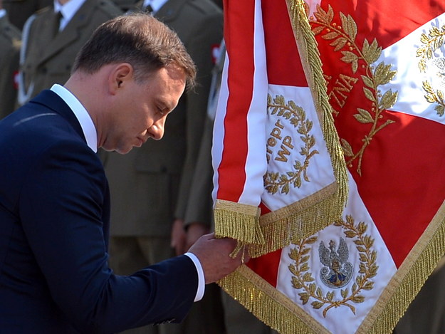 Prezydent Andrzej Duda podczas uroczystości przejęcia zwierzchnictwa nad Siłami Zbrojnymi /Marcin Obara /PAP