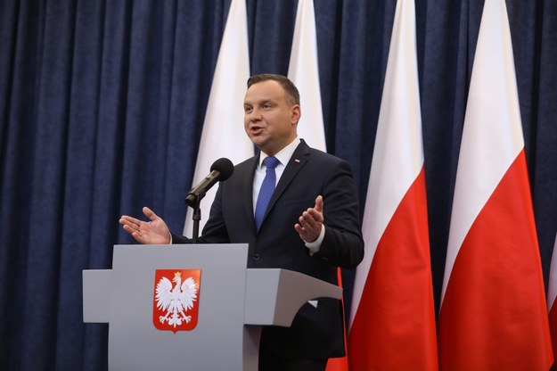 Prezydent Andrzej Duda podczas wygłaszania oświadczenia medialnego w sprawie nowelizacji ustawy o IPN /Rafał Guz /PAP