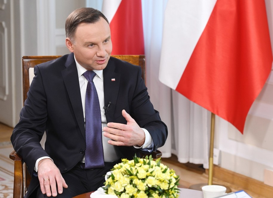 Prezydent Andrzej Duda podczas wywiadu udzielonego Polskiej Agencji Prasowej w Pałacu Prezydenckim w Warszawie /Radek Pietruszka /PAP