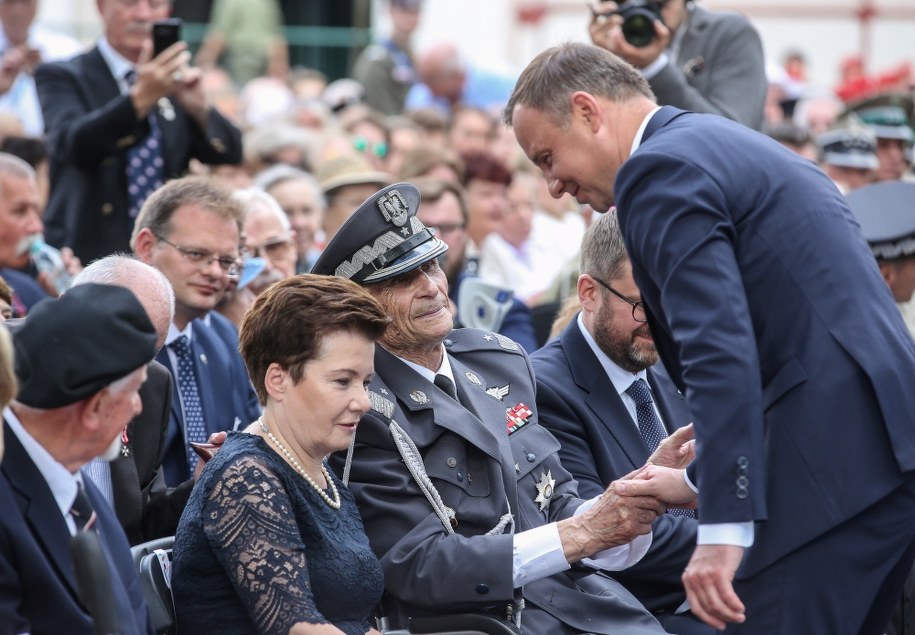 Prezydent Andrzej Duda, prezydent Warszawy Hanna Gronkiewicz-Waltz i prezes Zarządu Głównego Związku Powstańców Warszawskich Zbigniew Ścibor-Rylski /Rafał Guz /PAP