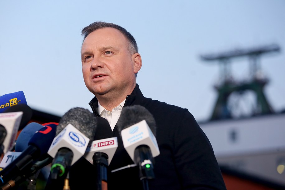 Prezydent Andrzej Duda przed kopalnią Zofiówka /Zbigniew Meissner /PAP