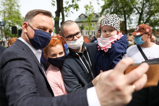 Prezydent Andrzej Duda w czasie wizyty w Maciejowicach /Jakub Szymczuk / KPRP /PAP