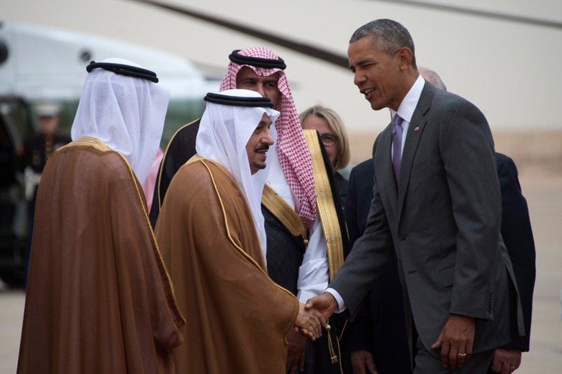 Prezydent Barack Obama poruszył sprawę łamania praw człowieka w Arabii Saudyjskiej podczas spotkania z królem Salmanem /Jim Watson / AFP  /AFP